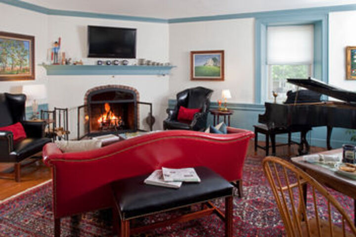 Historic Smithton Inn