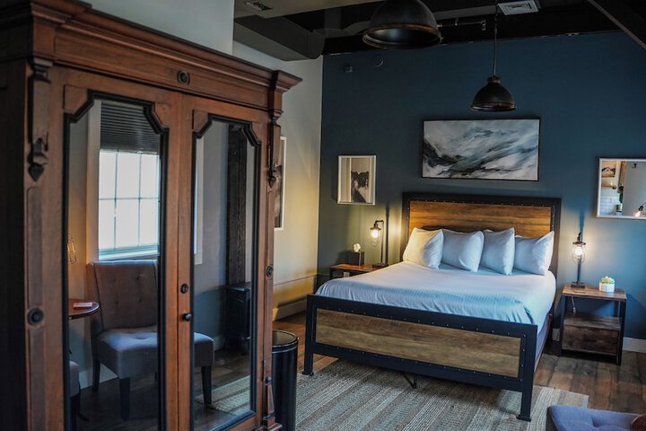 Old Mill Inn