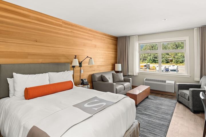 Room 6 of 19