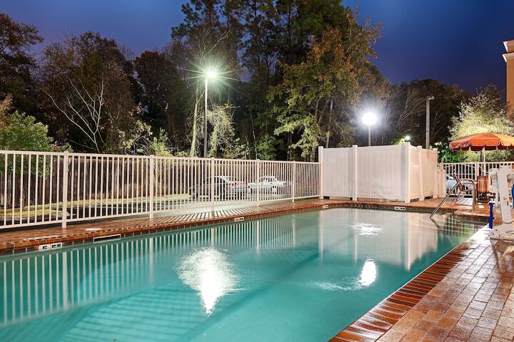 Pool 2 of 11