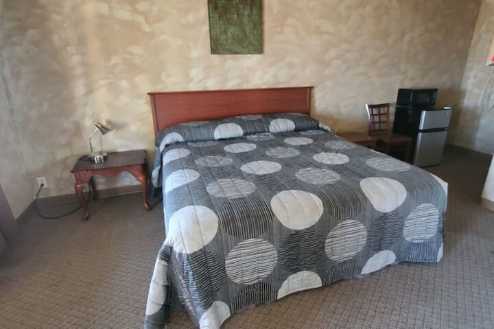 Room 11 of 22