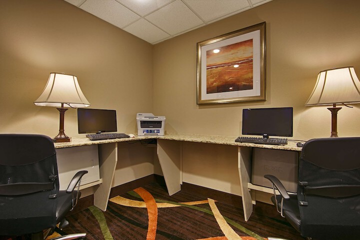 Business Center 15 of 15