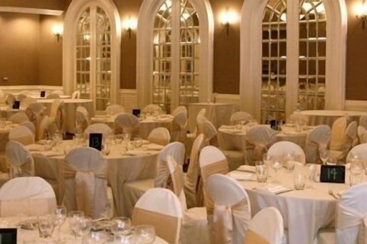 Ballroom/Hall 44 of 47