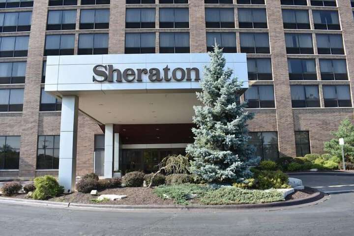 Sheraton Lisle Naperville Hotel