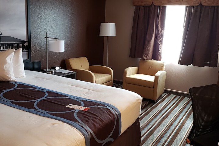 Room 27 of 51