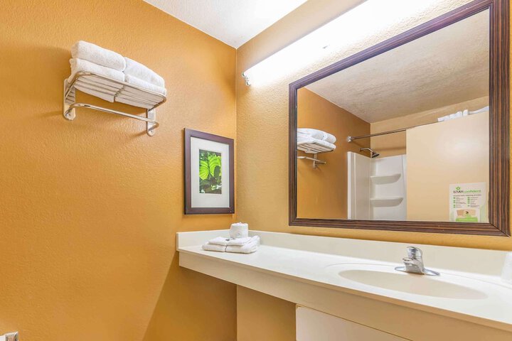 Room 9 of 29