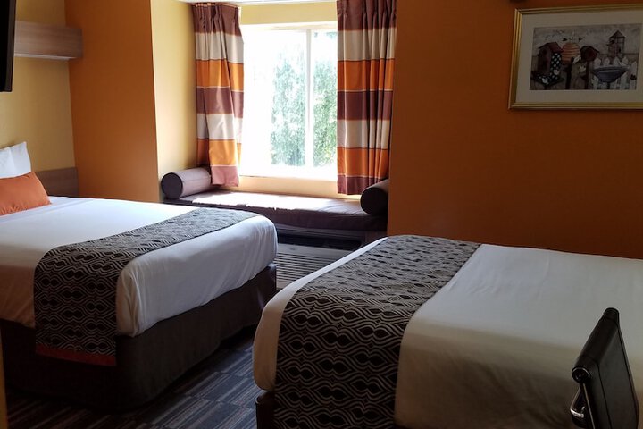 Microtel Inn & Suites by Wyndham Gatlinburg