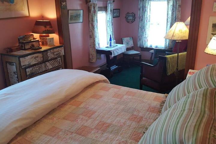 Room 8 of 11