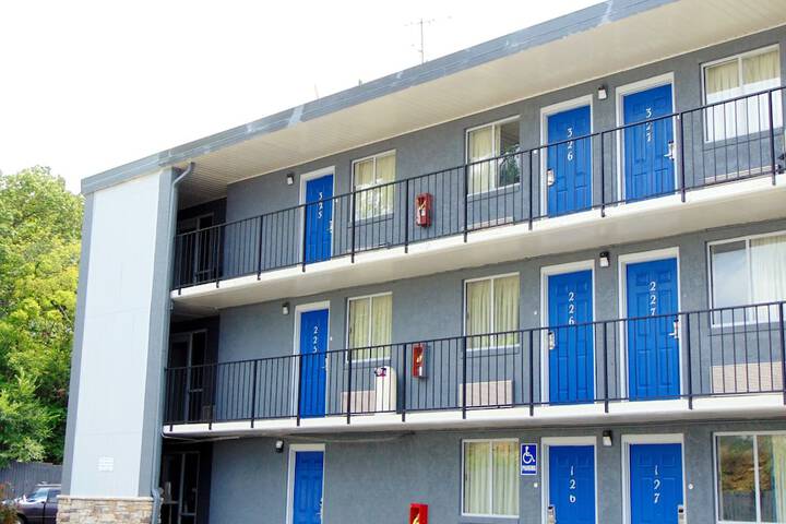 Hotel 7 of 46