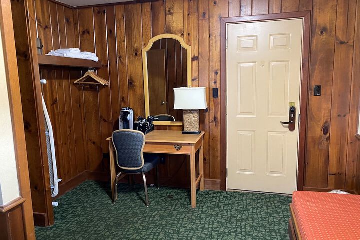 Room 33 of 56