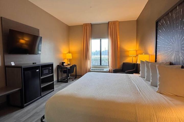 Super 8 by Wyndham Pennsville / Wilmington