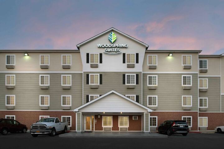 Hotel 3 of 27