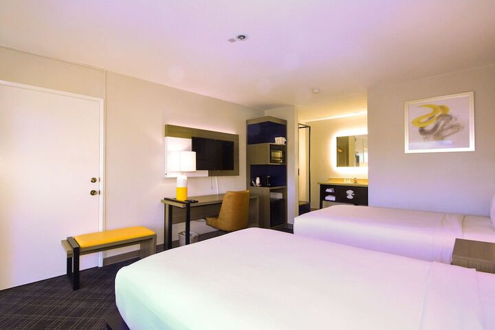 Room 10 of 23