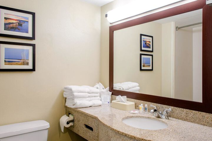 Room 32 of 39