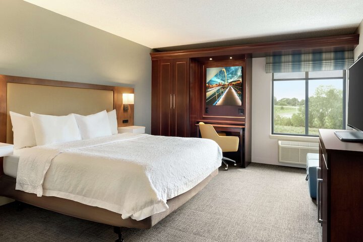 Room 21 of 32