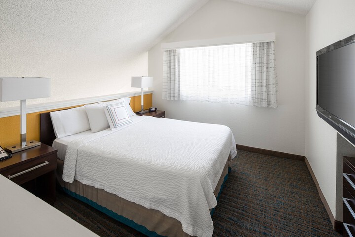 Room 18 of 29