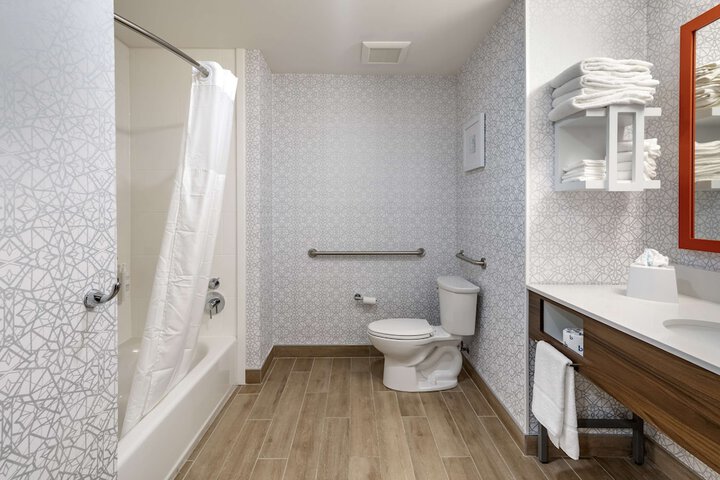 Room 15 of 27