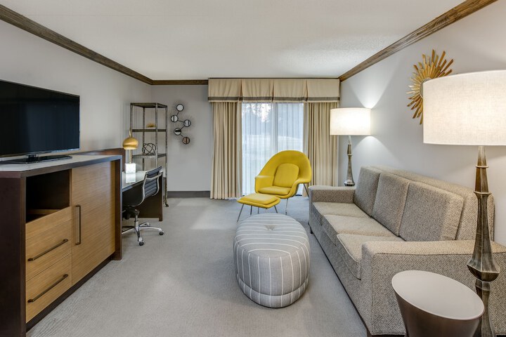 Room 42 of 80