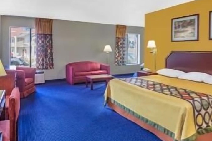 Super 8 by Wyndham Morristown / South