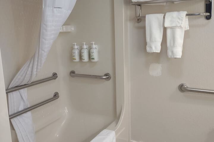 Baymont by Wyndham Flat Rock