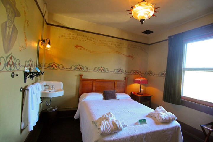 Room 15 of 35