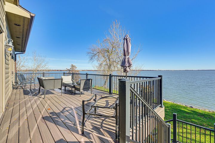Waterfront Home w / Boat Dock & Deck in Storm Lake!
