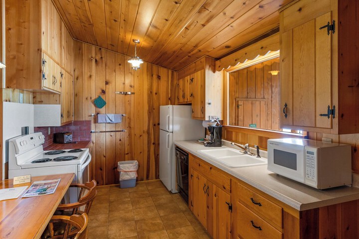 El Western Cabins & Lodges