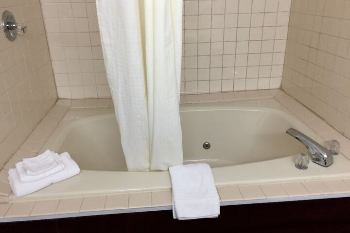 Hot Tub 22 of 22