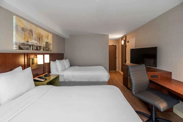 Room 22 of 53