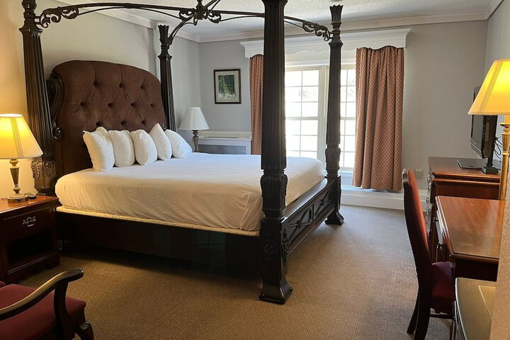 Room 46 of 79