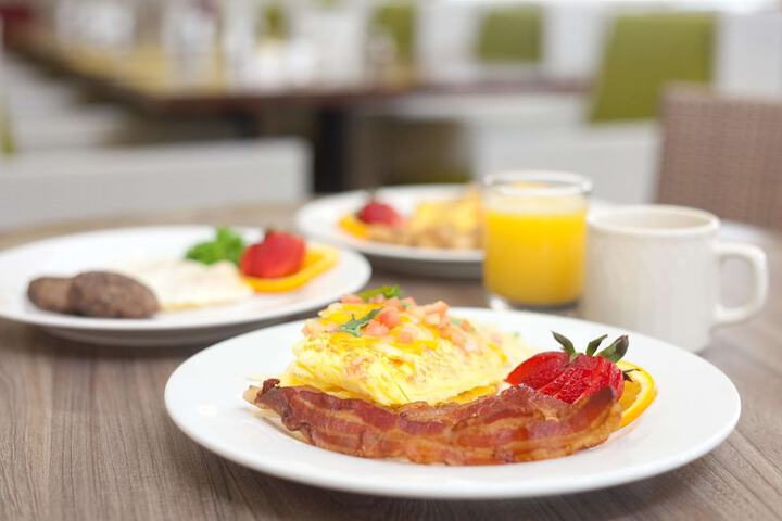 Breakfast/Coffee Service 90 of 110
