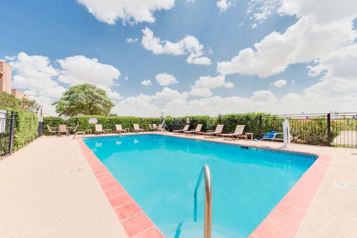 Pool 4 of 34