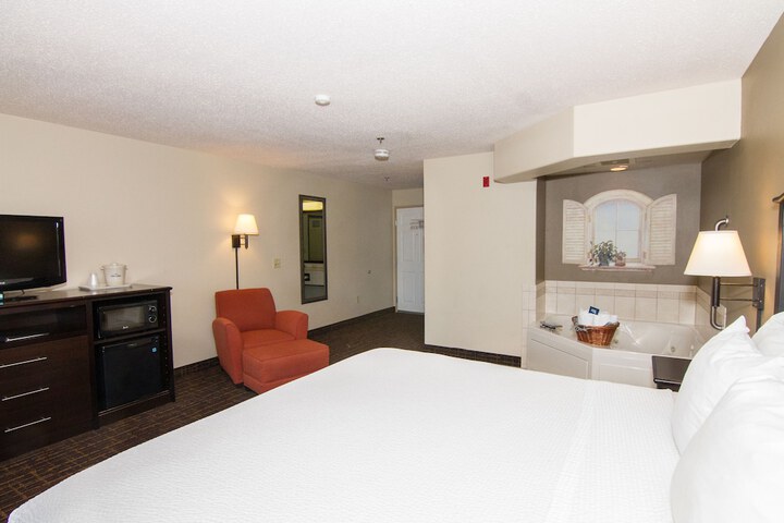 Room 48 of 76