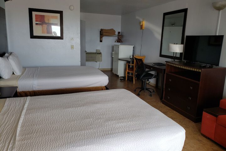 Topaz Motel