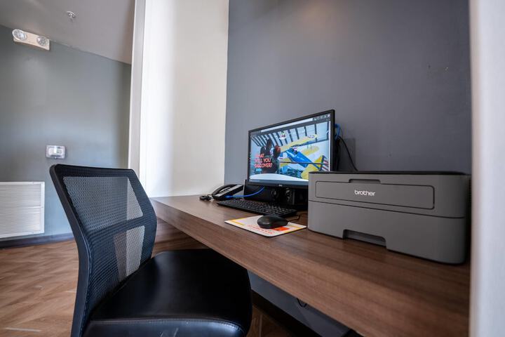 MainStay Suites at Discovery Park of America