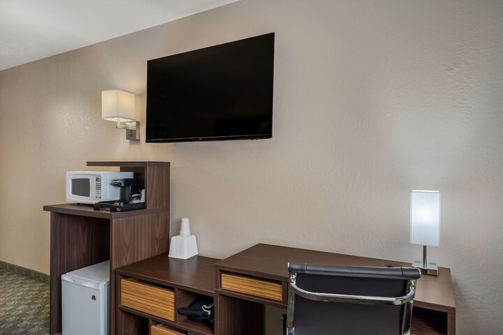Room 15 of 29