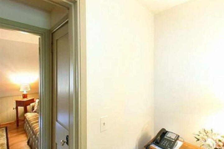 Room 56 of 74