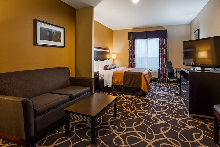 Room 8 of 15