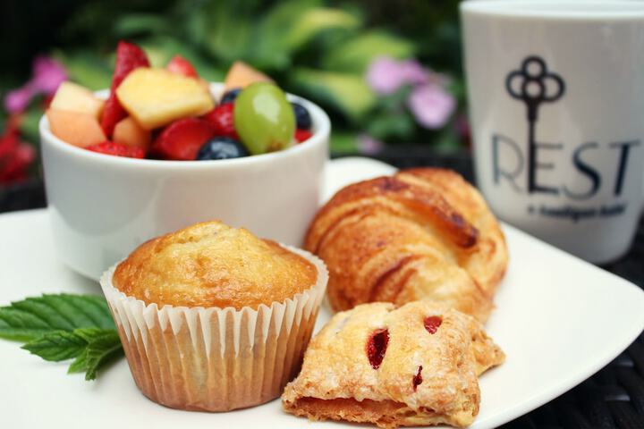 Breakfast/Coffee Service 65 of 78