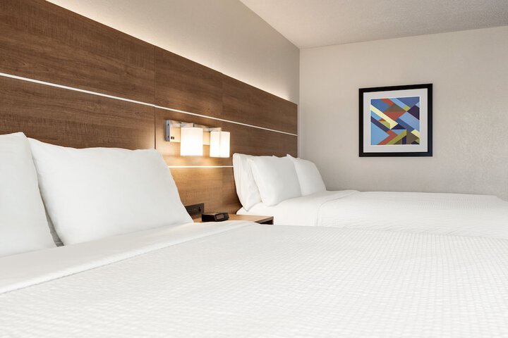 Holiday Inn Express & Suites Oxford by IHG