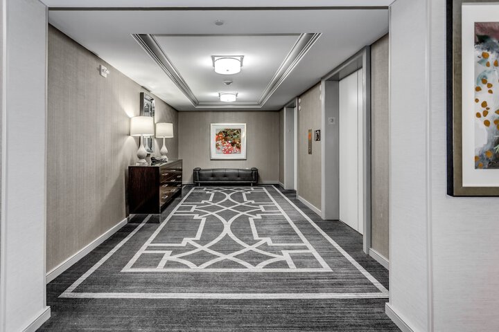 Ballroom/Hall 75 of 85