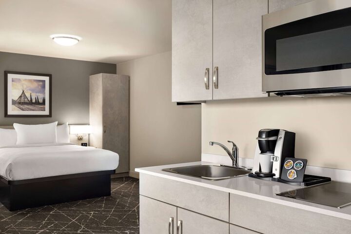 Room 10 of 42
