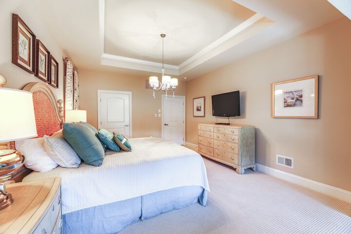 Swim Hike & Chill: Spacious Ocean View Townhome!