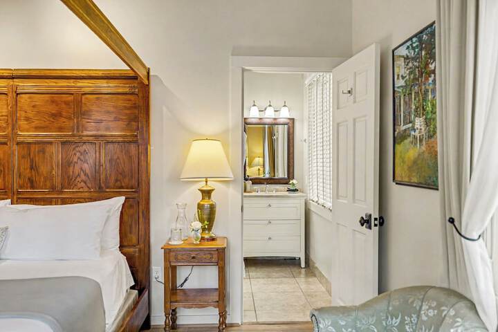 McCully House Inn