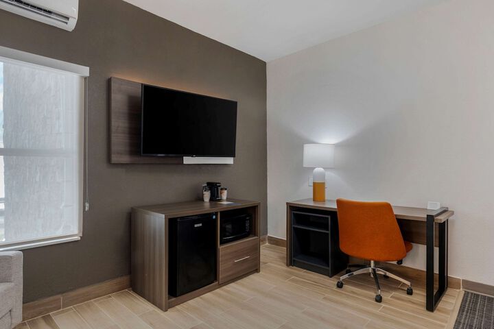 Room 17 of 59