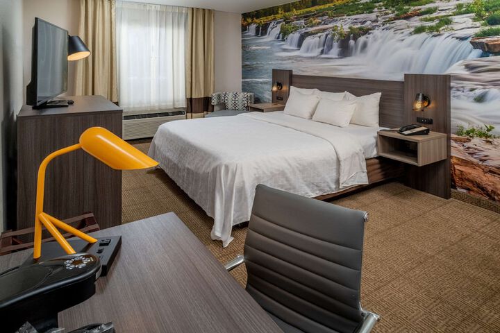 Room 21 of 36