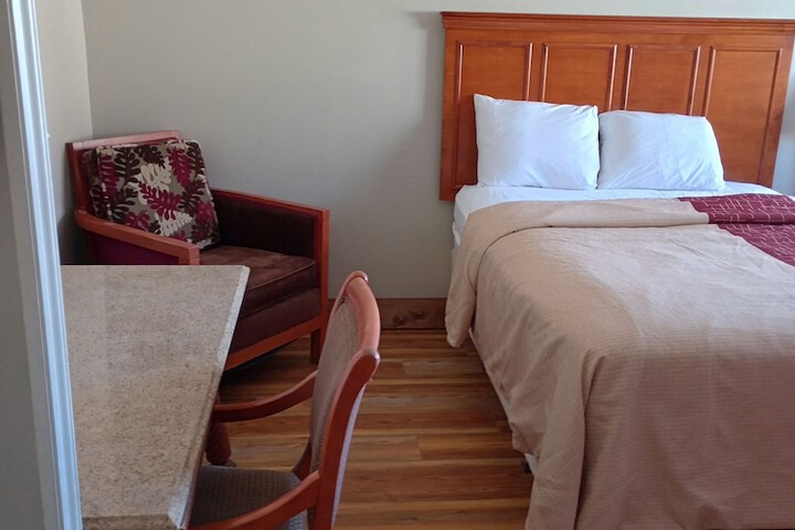 The Crow Peak Lodge