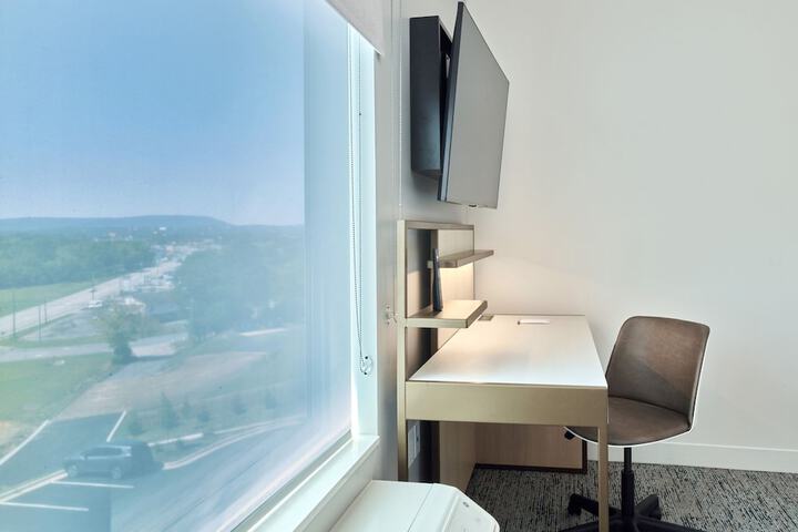 Room 28 of 59