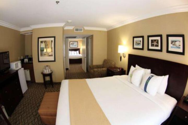 Room 17 of 29