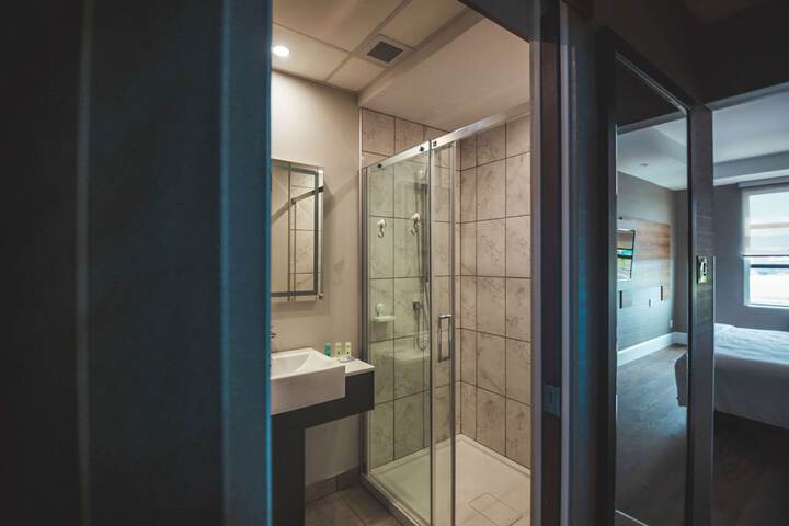 Room 40 of 65